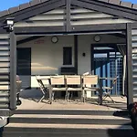 Chalet En Domaine Sécurisé Avec Piscine Couverte - Fr-1-783-13 Pomérols